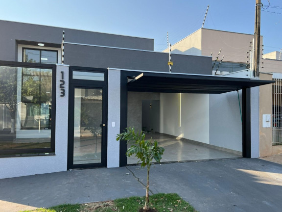 Casa com 3 Quartos à Venda, 115 m² em Jardim Oriental - Maringa