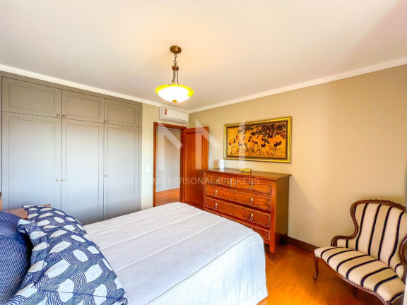 Imagem Imóvel com 3 Quartos à Venda, 195 m² em Auxiliadora - Porto Alegre Imagem Imóvel com 3 Quartos à Venda, 195 m² em Auxiliadora - Porto Alegre