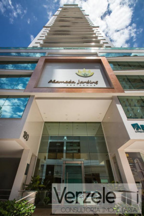 Imagem Apartamento com 3 Quartos à Venda, 117 m² em Centro - Balneário Camboriú Imagem Apartamento com 3 Quartos à Venda, 117 m² em Centro - Balneário Camboriú