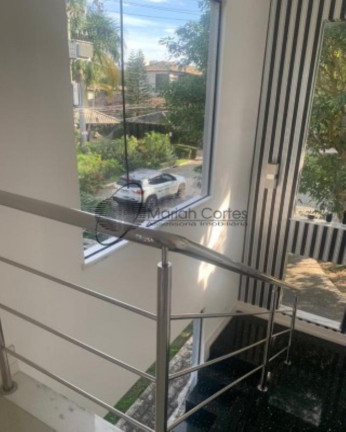 Imagem Casa com 4 Quartos à Venda, em Piratininga - Niterói Imagem Casa com 4 Quartos à Venda, em Piratininga - Niterói