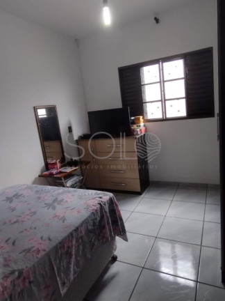 Imagem Casa com 2 Quartos à Venda, 126 m² em Jardim Santa Lúcia - Araraquara Imagem Casa com 2 Quartos à Venda, 126 m² em Jardim Santa Lúcia - Araraquara