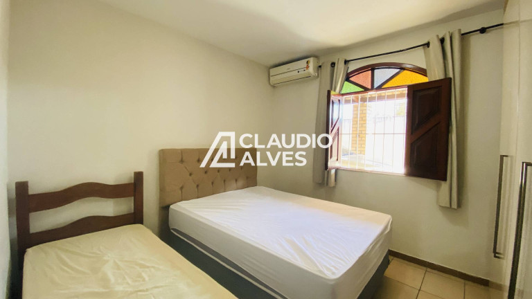 Imagem Casa com 4 Quartos à Venda, 200 m² em Santa Mônica - Feira De Santana Imagem Casa com 4 Quartos à Venda, 200 m² em Santa Mônica - Feira De Santana