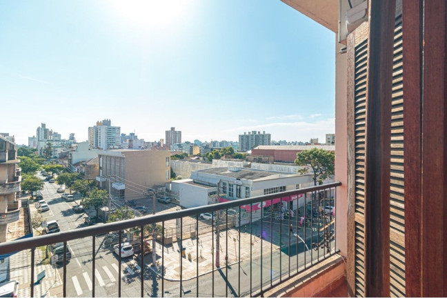 Imagem Imóvel com 3 Quartos à Venda, 97 m² em Azenha - Porto Alegre Imagem Imóvel com 3 Quartos à Venda, 97 m² em Azenha - Porto Alegre