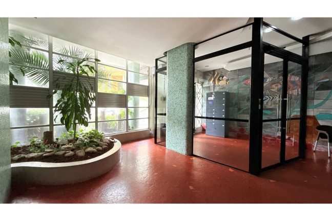 Imagem Imóvel com 2 Quartos à Venda, 49 m² em Centro Histórico - Porto Alegre Imagem Imóvel com 2 Quartos à Venda, 49 m² em Centro Histórico - Porto Alegre
