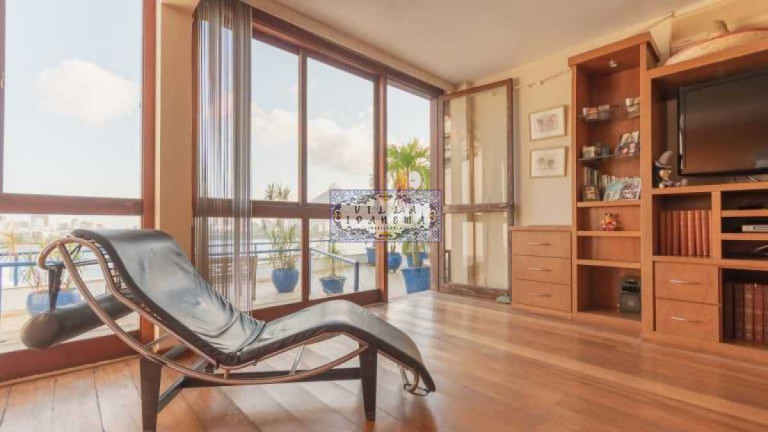 Imagem Cobertura com 3 Quartos à Venda, 400 m² em Lagoa - Rio De Janeiro Imagem Cobertura com 3 Quartos à Venda, 400 m² em Lagoa - Rio De Janeiro