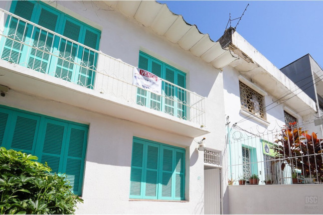 Imagem Casa com 5 Quartos à Venda, em Santana - Porto Alegre Imagem Casa com 5 Quartos à Venda, em Santana - Porto Alegre