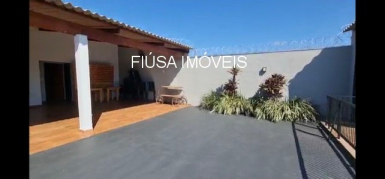 Casa com 2 Quartos à Venda,  em Jardim Cristo Redentor - Ribeirão Preto