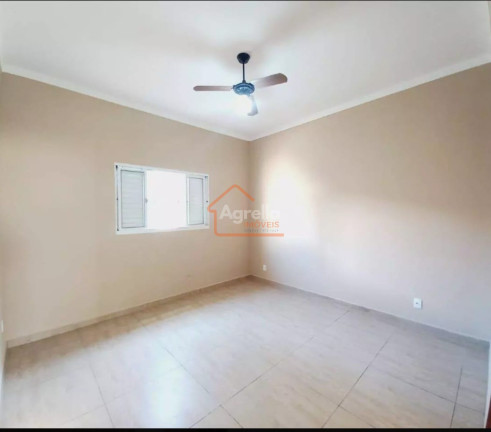 Imagem Casa com 3 Quartos à Venda, 250 m² em Centro - Jaguariúna Imagem Casa com 3 Quartos à Venda, 250 m² em Centro - Jaguariúna