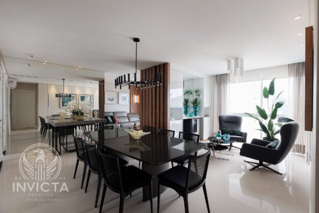 Imagem Apartamento com 4 Quartos à Venda, 167 m² em Centro - Balneário Camboriú Imagem Apartamento com 4 Quartos à Venda, 167 m² em Centro - Balneário Camboriú