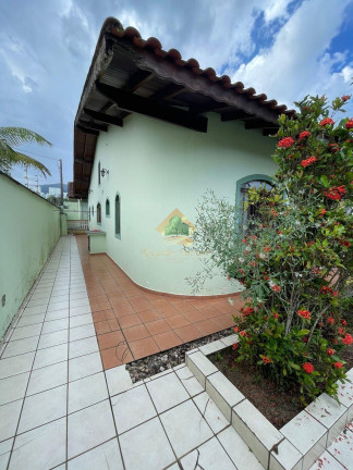 Imagem Casa com 3 Quartos à Venda, 214 m² em Barra Da Lagoa - Ubatuba