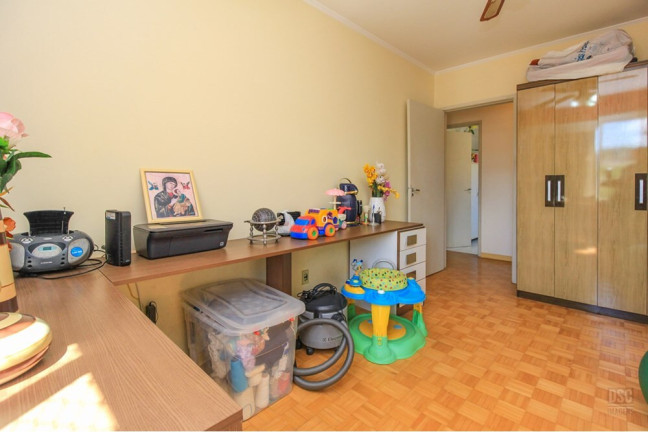 Imagem Imóvel com 3 Quartos à Venda, 124 m² em Teresópolis - Porto Alegre Imagem Imóvel com 3 Quartos à Venda, 124 m² em Teresópolis - Porto Alegre