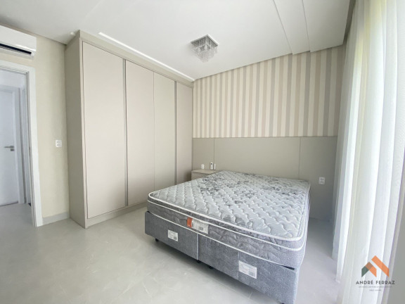 Imagem Casa com 4 Quartos à Venda, 268 m²