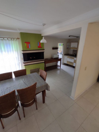 Imagem Casa de Condomínio com 4 Quartos à Venda, 150 m² em Praia De Palmas - Governador Celso Ramos Imagem Casa de Condomínio com 4 Quartos à Venda, 150 m² em Praia De Palmas - Governador Celso Ramos