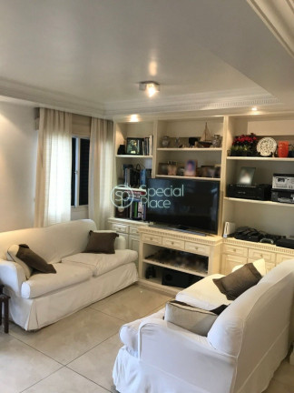 Apartamento com 3 Quartos à Venda, 250 m² em Moema - São Paulo