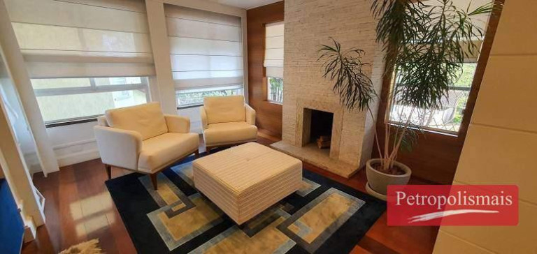 Imagem Casa de Condomínio com 3 Quartos à Venda, em Quitandinha - Petrópolis Imagem Casa de Condomínio com 3 Quartos à Venda, em Quitandinha - Petrópolis