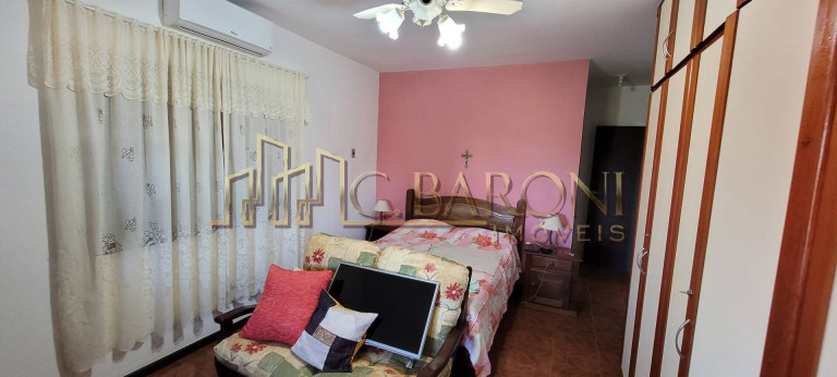 Imagem Casa com 5 Quartos à Venda, 300 m² em Centro - São Pedro Da Aldeia Imagem Casa com 5 Quartos à Venda, 300 m² em Centro - São Pedro Da Aldeia