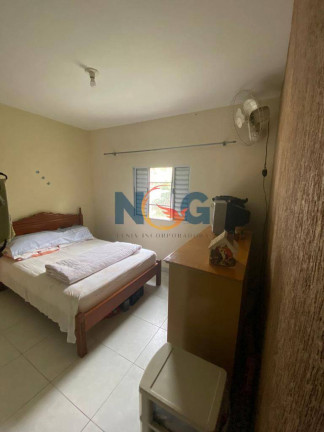 Imagem Casa com 3 Quartos à Venda, em São Paulo Imagem Casa com 3 Quartos à Venda, em São Paulo