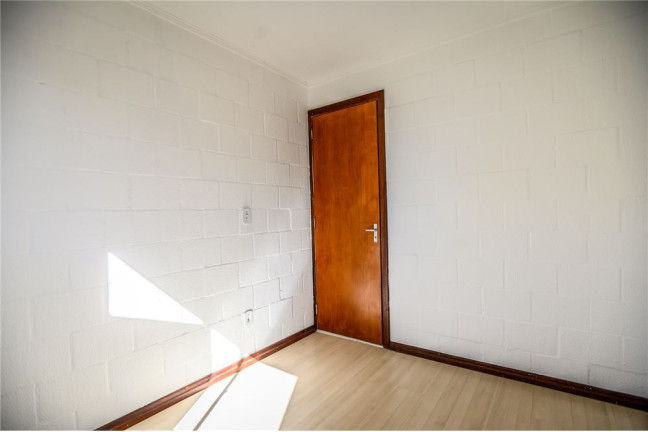 Imagem Imóvel com 2 Quartos à Venda, em Rubem Berta - Porto Alegre Imagem Imóvel com 2 Quartos à Venda, em Rubem Berta - Porto Alegre