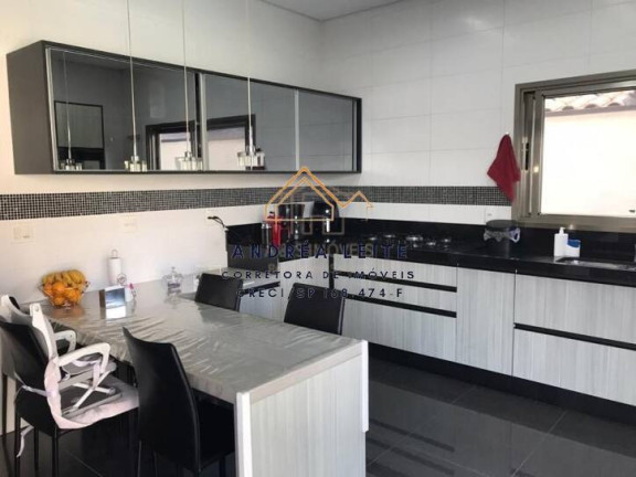 Imagem Casa com 3 Quartos à Venda, 374 m² em Bairro Da Vossoroca - Sorocaba Imagem Casa com 3 Quartos à Venda, 374 m² em Bairro Da Vossoroca - Sorocaba