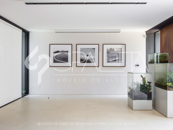 Imagem Casa com 3 Quartos à Venda, em Jardins - São Paulo Imagem Casa com 3 Quartos à Venda, em Jardins - São Paulo