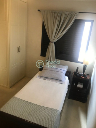 Imagem Apartamento com 3 Quartos à Venda, 250 m² em Moema - São Paulo