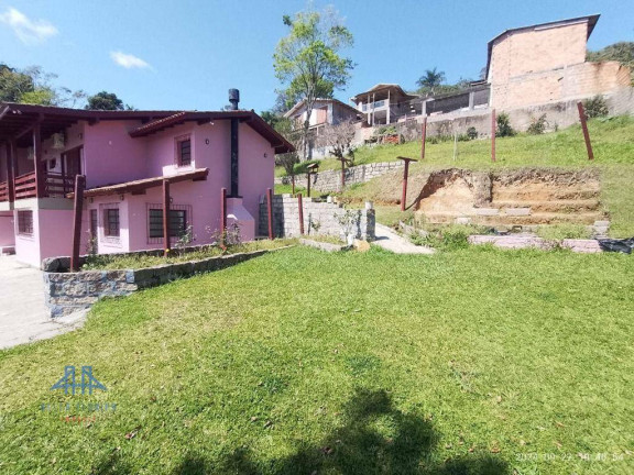 Imagem Casa com 5 Quartos à Venda, 328 m² em Córrego Grande - Florianópolis
