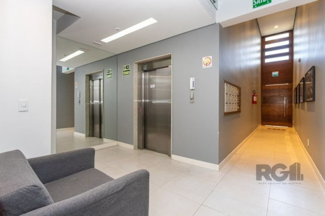 Imagem Apartamento com 1 Quarto para Alugar, 45 m² em Centro Histórico - Porto Alegre Imagem Apartamento com 1 Quarto para Alugar, 45 m² em Centro Histórico - Porto Alegre