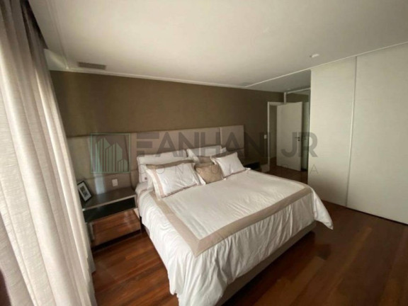 Imagem Imóvel com 3 Quartos à Venda, 226 m² em Vila Nova Conceição - São Paulo