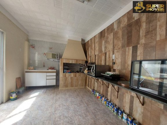Imagem Casa com 3 Quartos à Venda, 232 m² em Centro - Pelotas
