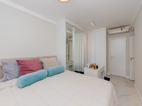 Imagem Apartamento com 2 Quartos à Venda, 74 m² em Aclimação - São Paulo