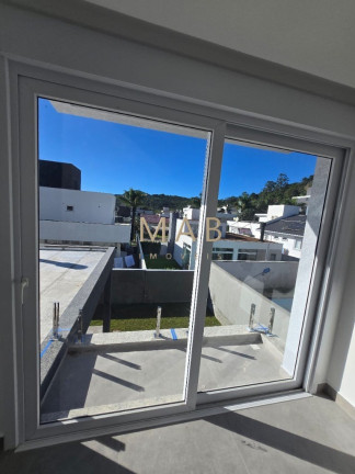 Imagem Casa com 4 Quartos à Venda, 220 m² em Cachoeira Do Bom Jesus - Florianópolis