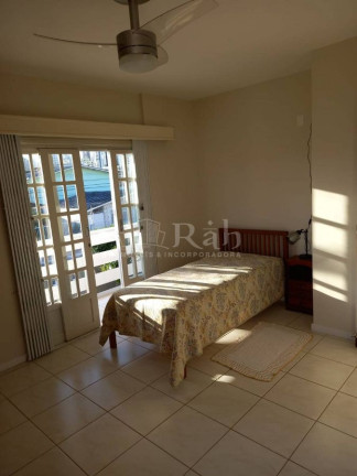 Imagem Sobrado com 4 Quartos à Venda, 200 m² em Centro - Balneário Camboriú Imagem Sobrado com 4 Quartos à Venda, 200 m² em Centro - Balneário Camboriú