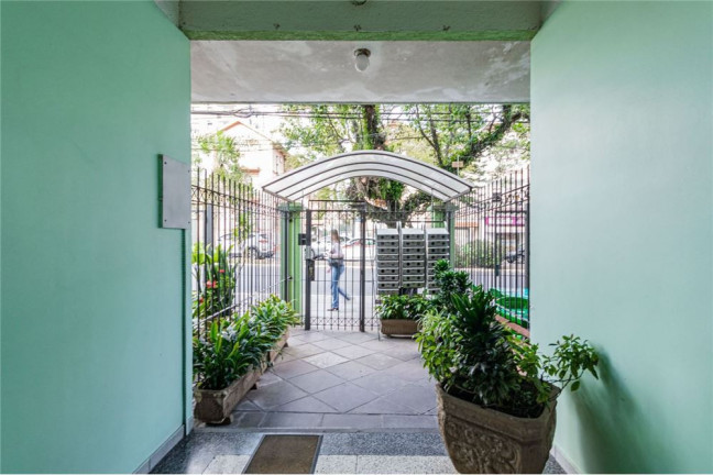 Imagem Apartamento com 2 Quartos à Venda, 57 m² em Menino Deus - Porto Alegre Imagem Apartamento com 2 Quartos à Venda, 57 m² em Menino Deus - Porto Alegre