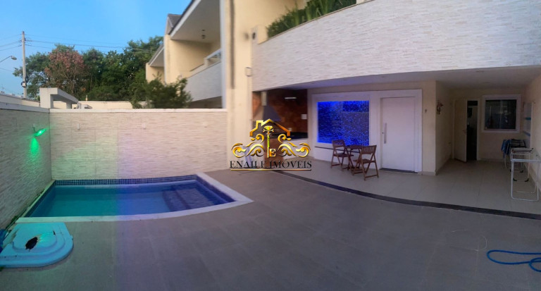 Casa com 5 Quartos à Venda, 195 m² em Recreio Dos Bandeirantes - Rio De Janeiro