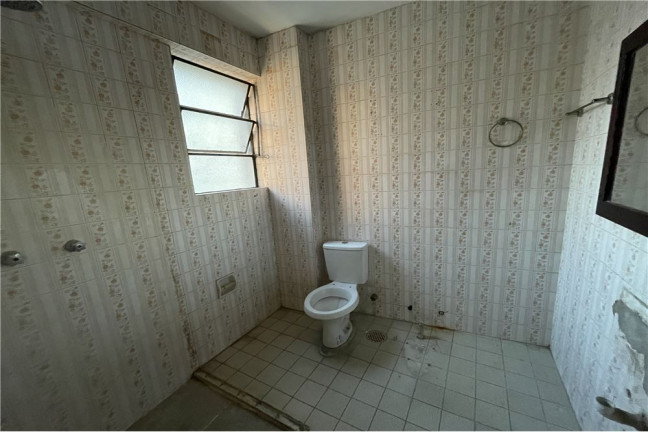 Imagem Imóvel com 1 Quarto à Venda, em Petrópolis - Porto Alegre Imagem Imóvel com 1 Quarto à Venda, em Petrópolis - Porto Alegre