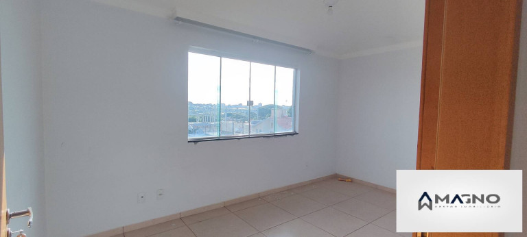 Imagem Apartamento com 2 Quartos à Venda, 83 m² em Neva - Cascavel