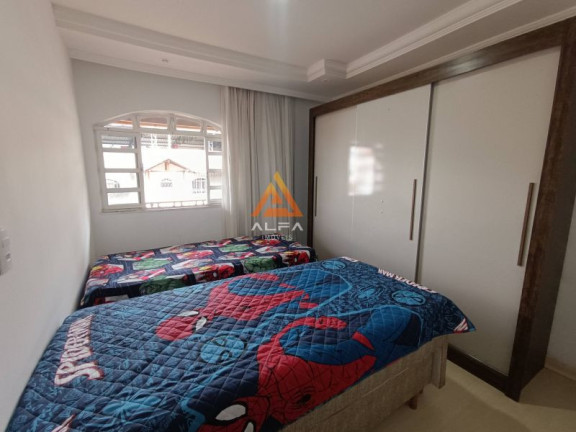 Imagem Casa com 4 Quartos à Venda, 240 m² Imagem Casa com 4 Quartos à Venda, 240 m²