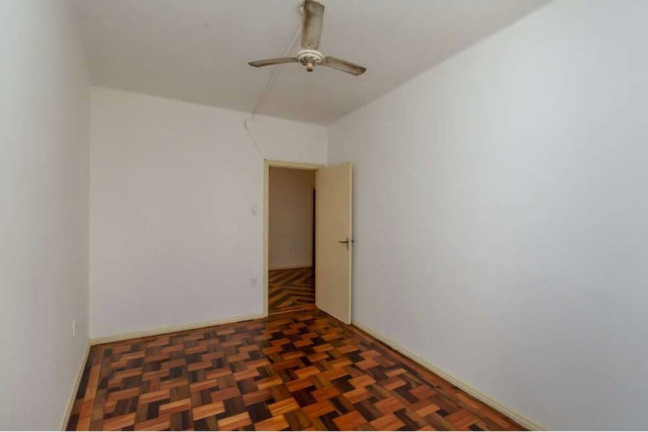 Imagem Imóvel com 3 Quartos à Venda, 75 m² em Centro Histórico - Porto Alegre Imagem Imóvel com 3 Quartos à Venda, 75 m² em Centro Histórico - Porto Alegre