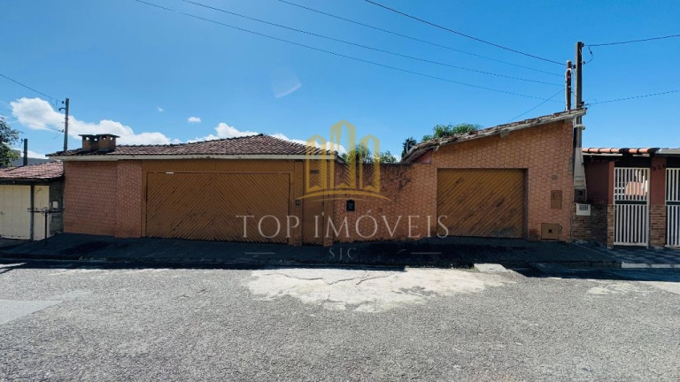 Sobrado com 4 Quartos à Venda, 425 m² em Jardim Colinas - Jacareí
