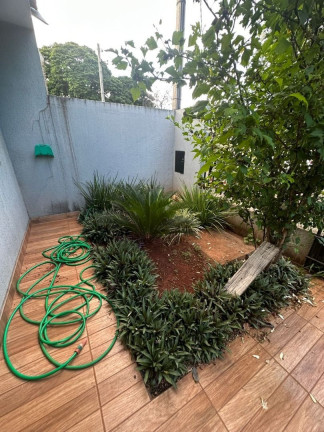 Imagem Casa com 2 Quartos à Venda, 81 m² em Champagnat - Maringa Imagem Casa com 2 Quartos à Venda, 81 m² em Champagnat - Maringa