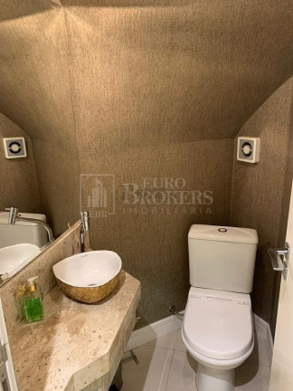 Imagem Cobertura com 4 Quartos à Venda, 237 m² em Centro - Balneário Camboriú