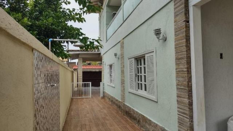 Imagem Casa com 4 Quartos à Venda, 360 m² em Piratininga - Niterói Imagem Casa com 4 Quartos à Venda, 360 m² em Piratininga - Niterói