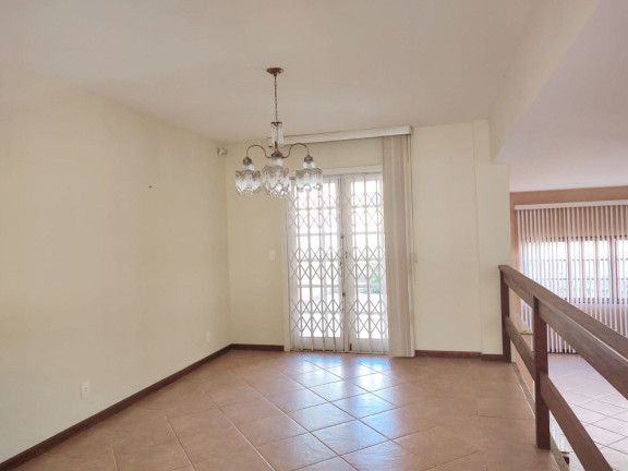 Imagem Casa com 4 Quartos à Venda, 368 m² em Panorama - Teresópolis Imagem Casa com 4 Quartos à Venda, 368 m² em Panorama - Teresópolis