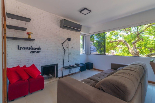 Imagem Apartamento com 2 Quartos à Venda, 82 m² em Passo Da Areia - Porto Alegre