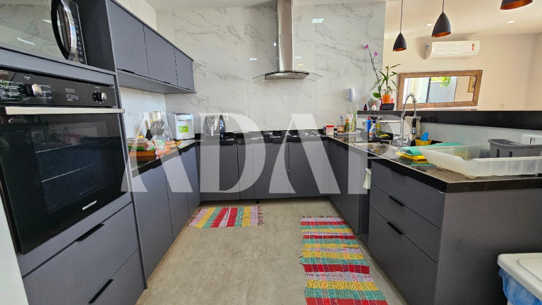Imagem Casa com 3 Quartos à Venda, 380 m² em Vargem Pequena - Rio De Janeiro
