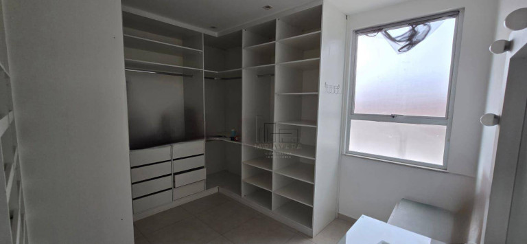 Imagem Casa com 3 Quartos à Venda, 360 m² em Jardim Amália - Volta Redonda Imagem Casa com 3 Quartos à Venda, 360 m² em Jardim Amália - Volta Redonda