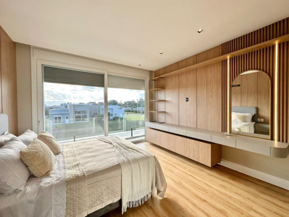 Imagem Casa com 4 Quartos à Venda, 275 m² em -- - Capao Da Canoa Imagem Casa com 4 Quartos à Venda, 275 m² em -- - Capao Da Canoa