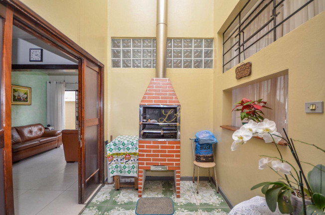 Imagem Casa com 4 Quartos à Venda, 193 m² em água Verde - Curitiba Imagem Casa com 4 Quartos à Venda, 193 m² em água Verde - Curitiba