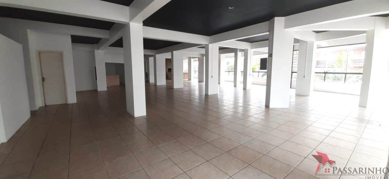 Sala Comercial à Venda, 400 m² em Centro - Torres