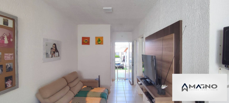 Imagem Casa de Condomínio com 2 Quartos à Venda, 100 m² em Parque Verde - Cascavel